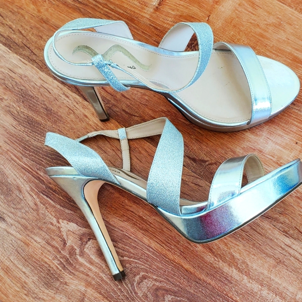 Nina Platform sandals size 10